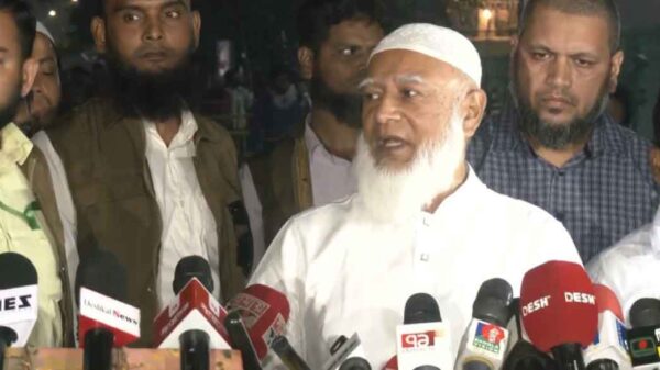 আল্লাহ জীবিতকে তুলে নিতে পারেন মৃতকেও ফিরিয়ে দিতে পারেন