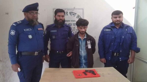 মেহেরপুর মুজিবনগরে যৌথবাহিনীর অভিযানে বিদেশি অস্ত্রসহ ইউনিয়ন যুবলীগের সহসভাপতি আটক